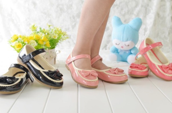 Як вибрати взуття для дівчаток: поради, до яких варто прислухатися